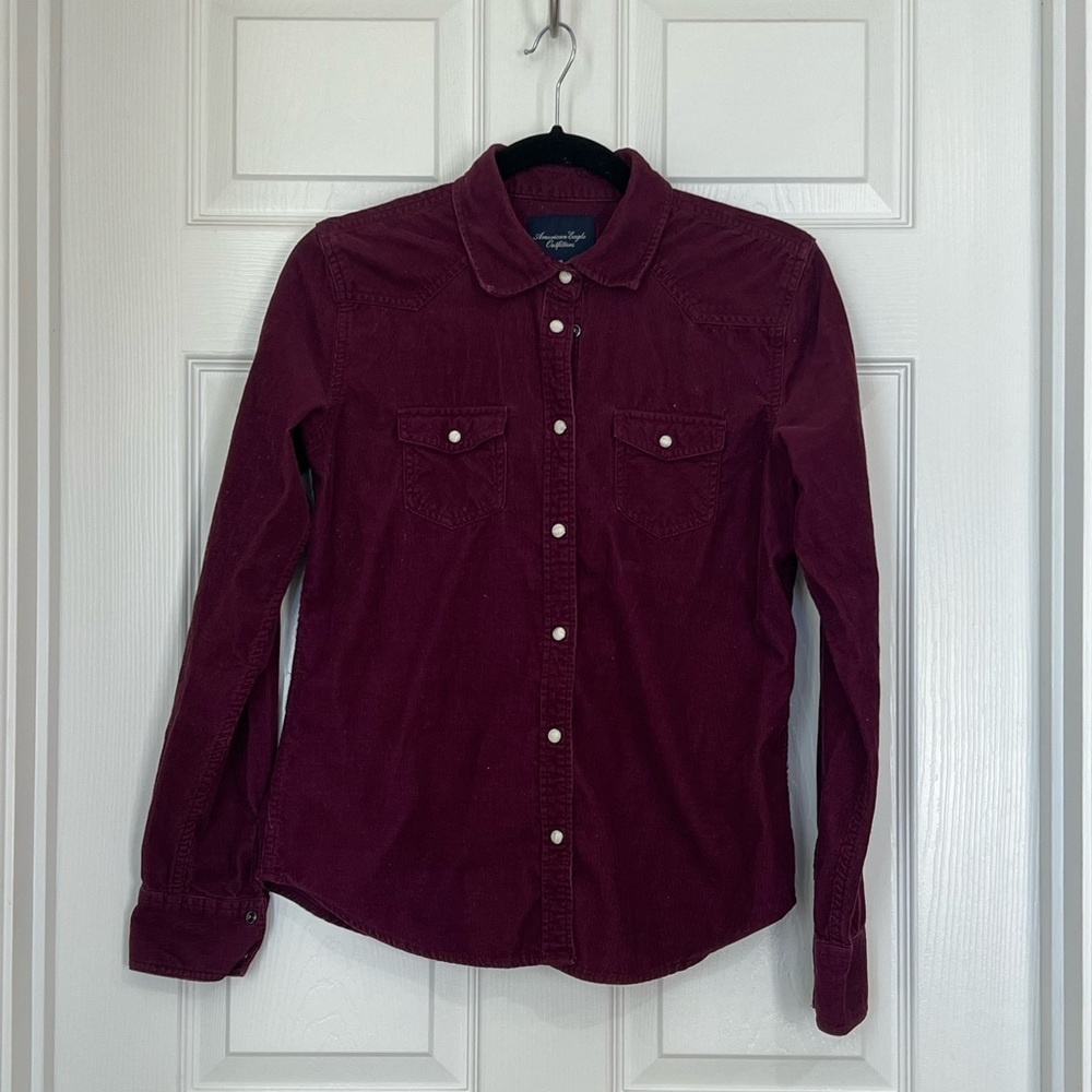 American Eagle Corduroy Botton Down